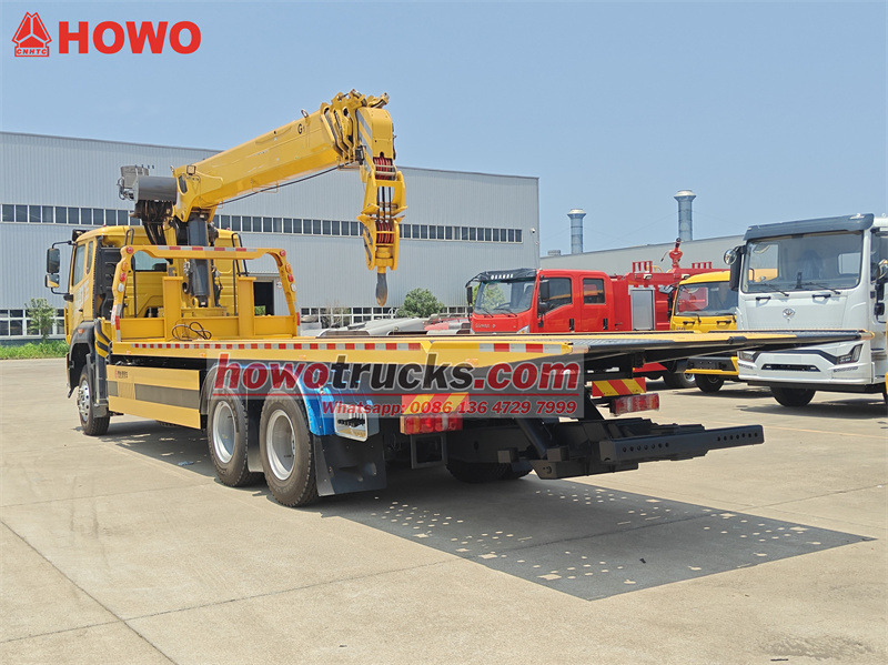 Howo flatbed tow truck with 8T crane