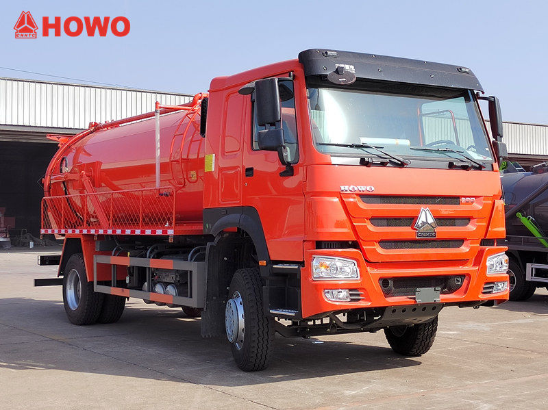 HOWO 4x2 300马力污水吸污车