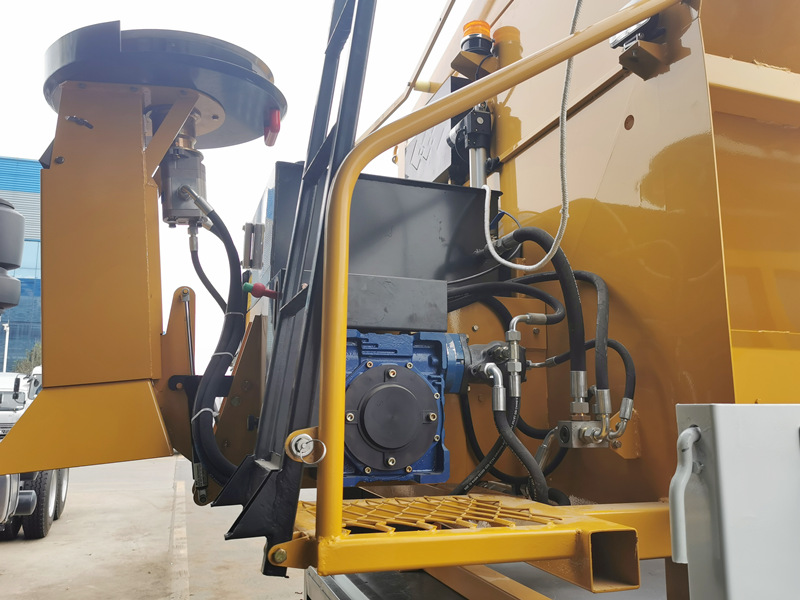 Spreader motor for working