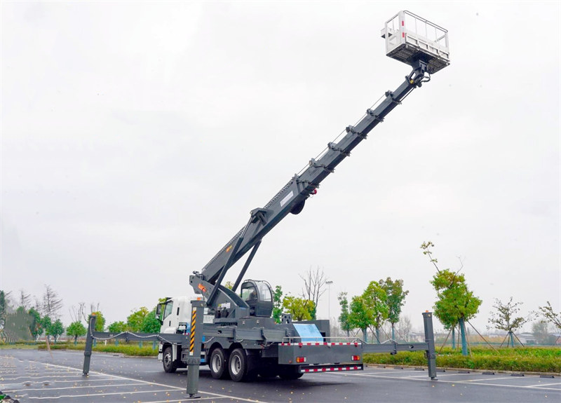 Howo heavy 56m aerial platform truck