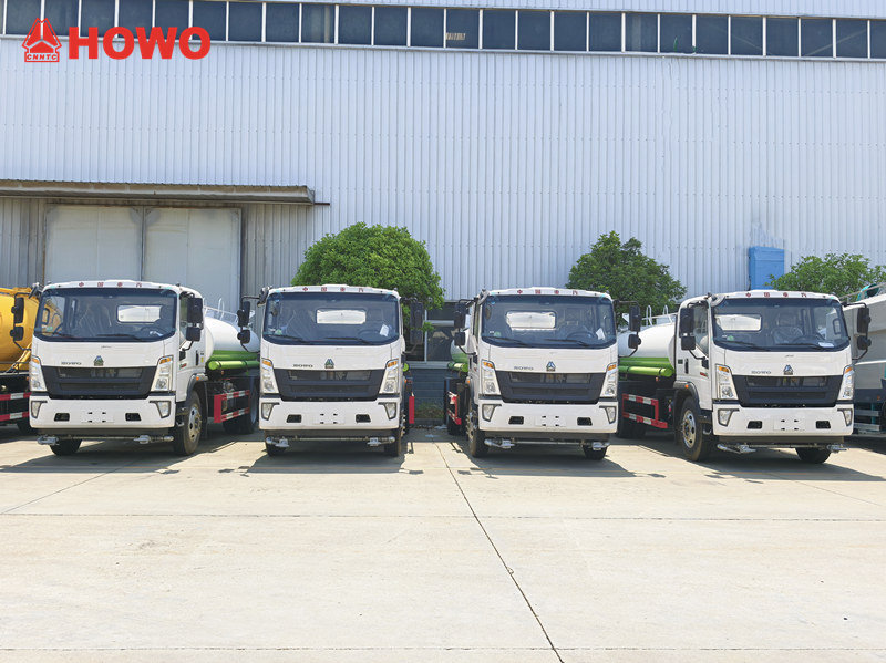 HOWO 4x2 5cbm water truck